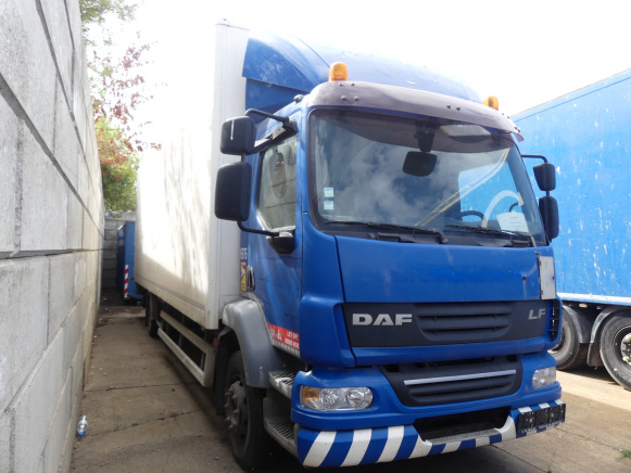 REF:6976 - Camion Fourgon DAF FA-LF55 - Box truck: picture 2 REF:6976 - Camion Fourgon DAF FA-LF55 - Box truck: picture 2