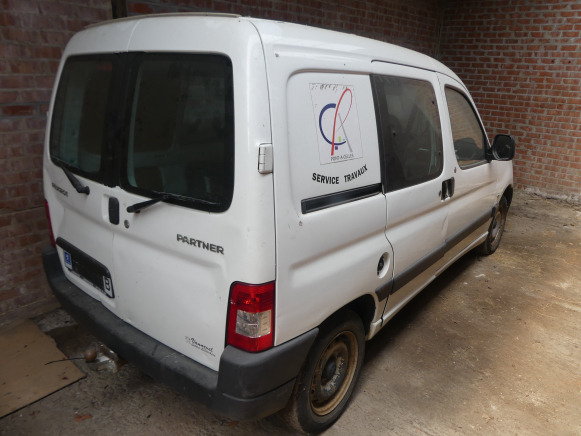 REF:Immatriculé sous : YAU-437 - Voiture Peugeot Partner - Small van: picture 4 REF:Immatriculé sous : YAU-437 - Voiture Peugeot Partner - Small van: picture 4