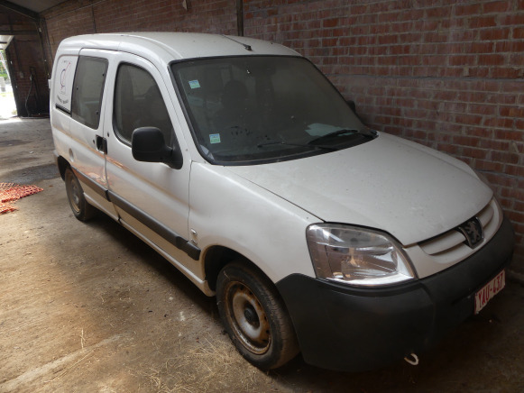 REF:Immatriculé sous : YAU-437 - Voiture Peugeot Partner - Small van: picture 1 REF:Immatriculé sous : YAU-437 - Voiture Peugeot Partner - Small van: picture 1
