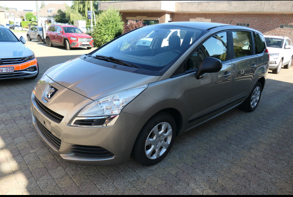Voiture Peugeot 5008 (2013-165.686 km) - Car: picture 1 Voiture Peugeot 5008 (2013-165.686 km) - Car: picture 1