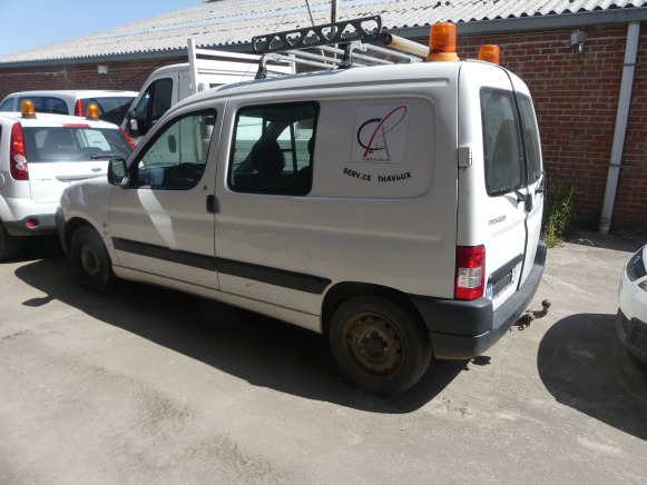 Voiture Peugeot Partner - Small van: picture 2 Voiture Peugeot Partner - Small van: picture 2
