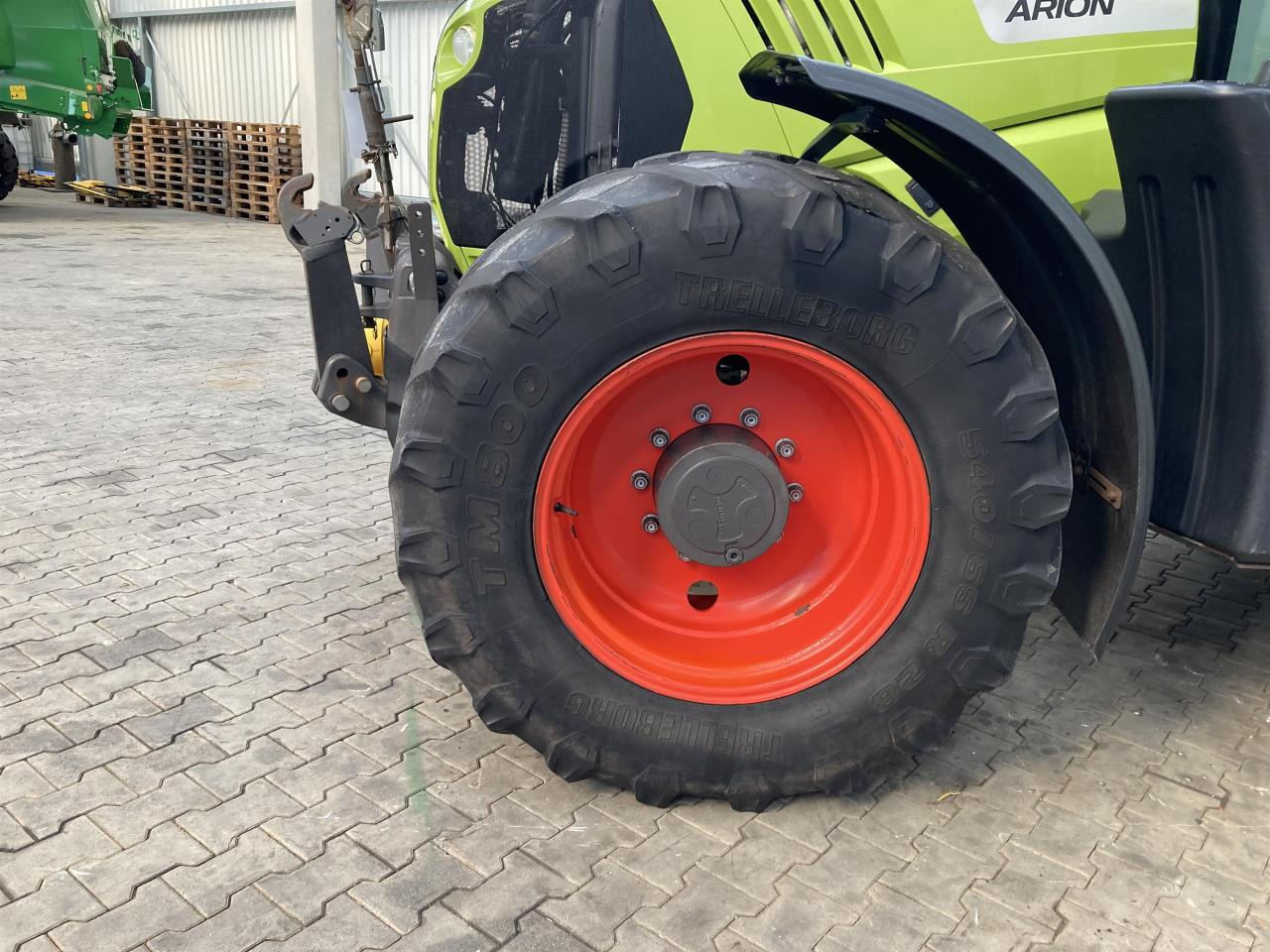 CLAAS Arion 640 - Farm tractor: picture 3 CLAAS Arion 640 - Farm tractor: picture 3