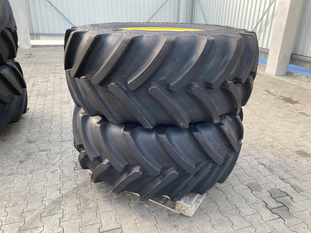Continental 600/70R30 - Tire for Agricultural machinery: picture 1 Continental 600/70R30 - Tire for Agricultural machinery: picture 1