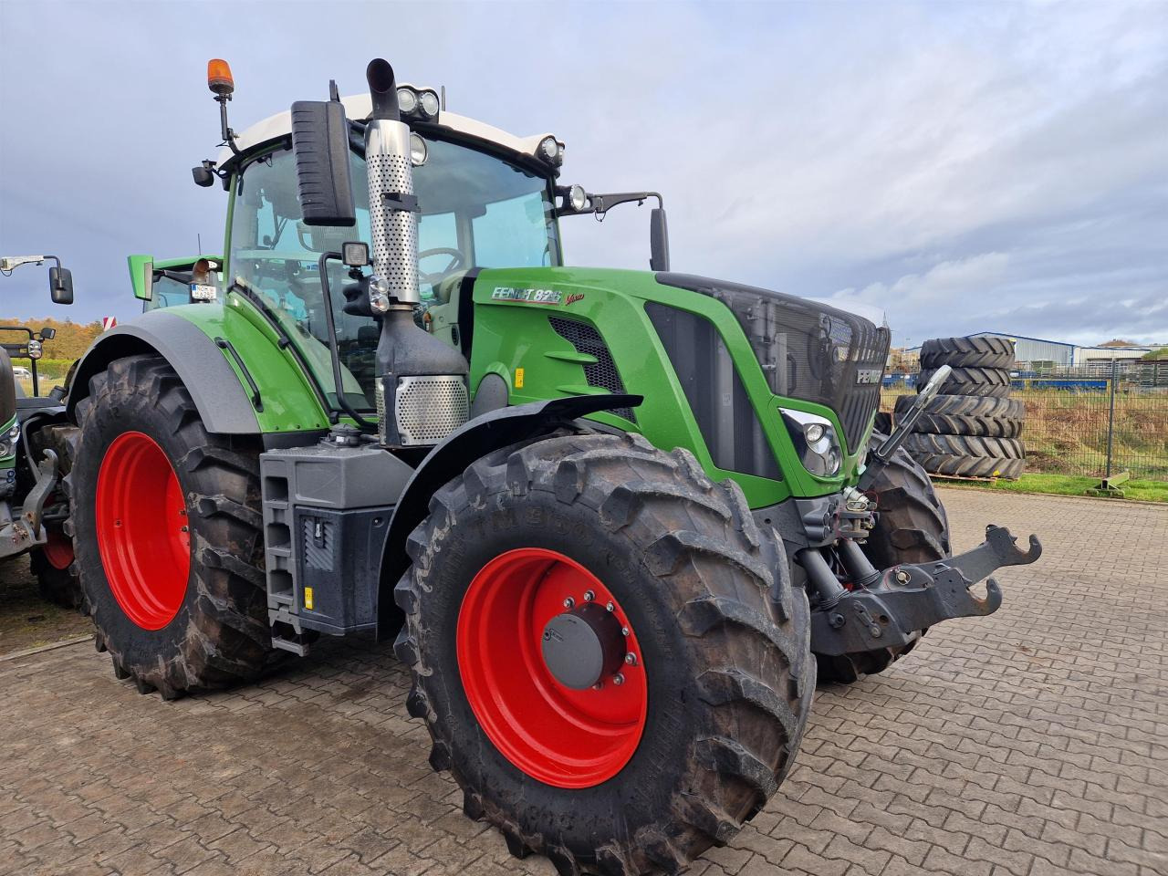 Fendt 826 Vario S4 Profi Plus - Farm tractor: picture 1 Fendt 826 Vario S4 Profi Plus - Farm tractor: picture 1