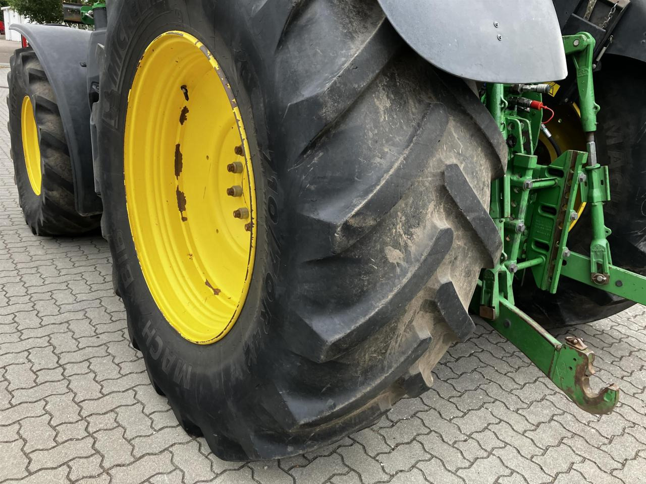 Leasing of John Deere 6215R John Deere 6215R: picture 11 Leasing of John Deere 6215R John Deere 6215R: picture 11