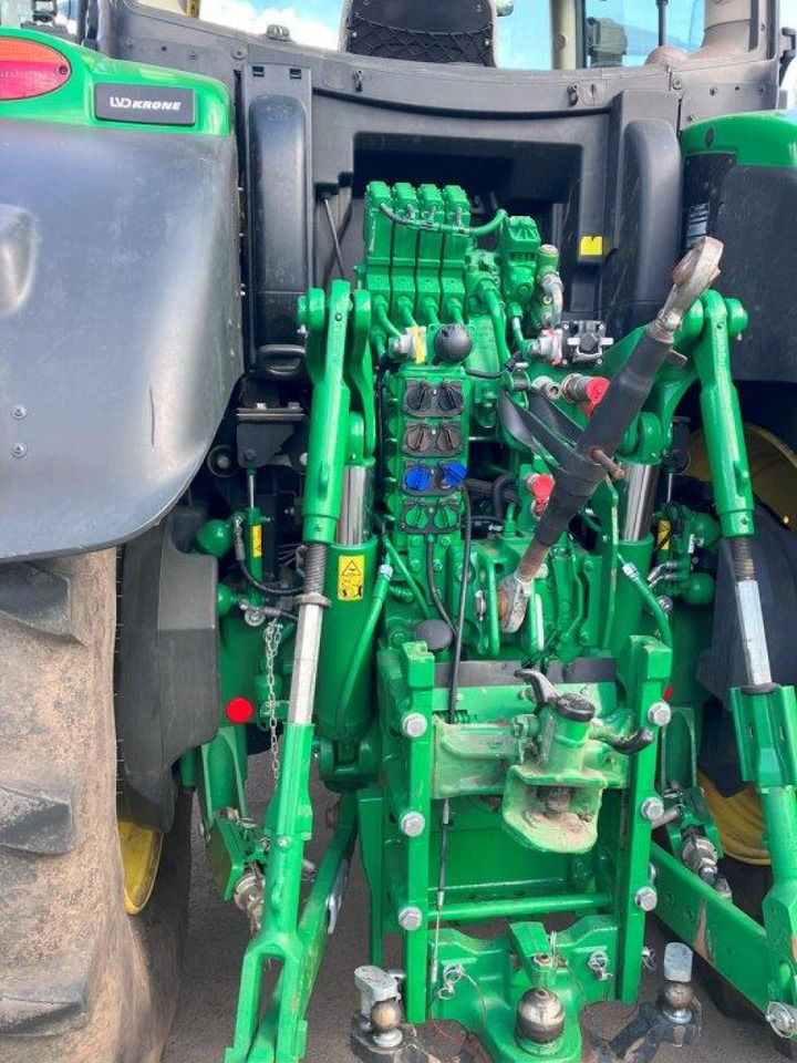 John Deere 6250R - Farm tractor: picture 5 John Deere 6250R - Farm tractor: picture 5