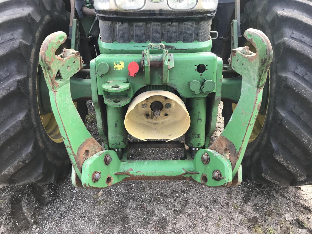 John Deere 6930 Premium - Farm tractor: picture 4 John Deere 6930 Premium - Farm tractor: picture 4