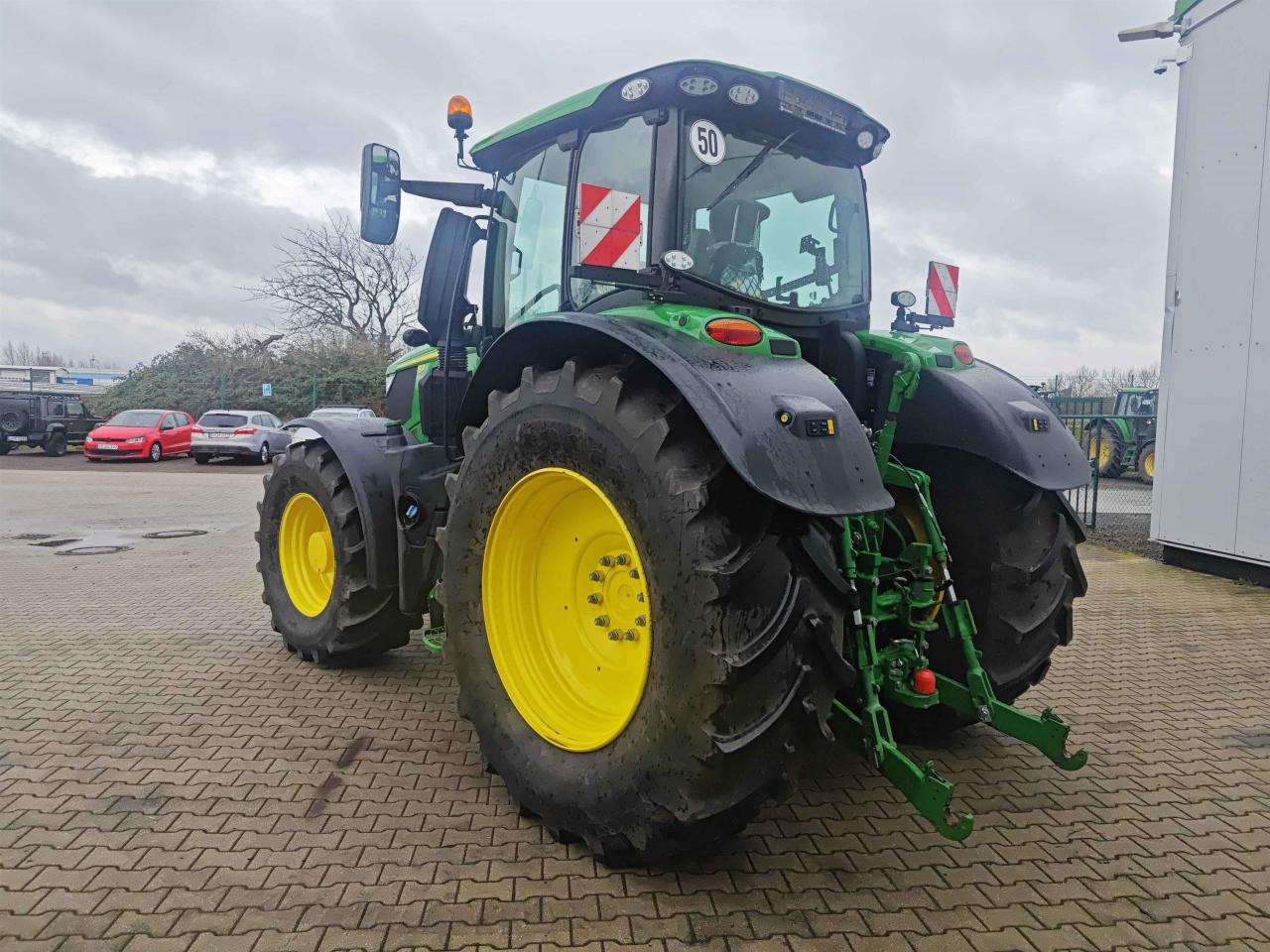 John Deere 6R 250 - Farm tractor: picture 5 John Deere 6R 250 - Farm tractor: picture 5