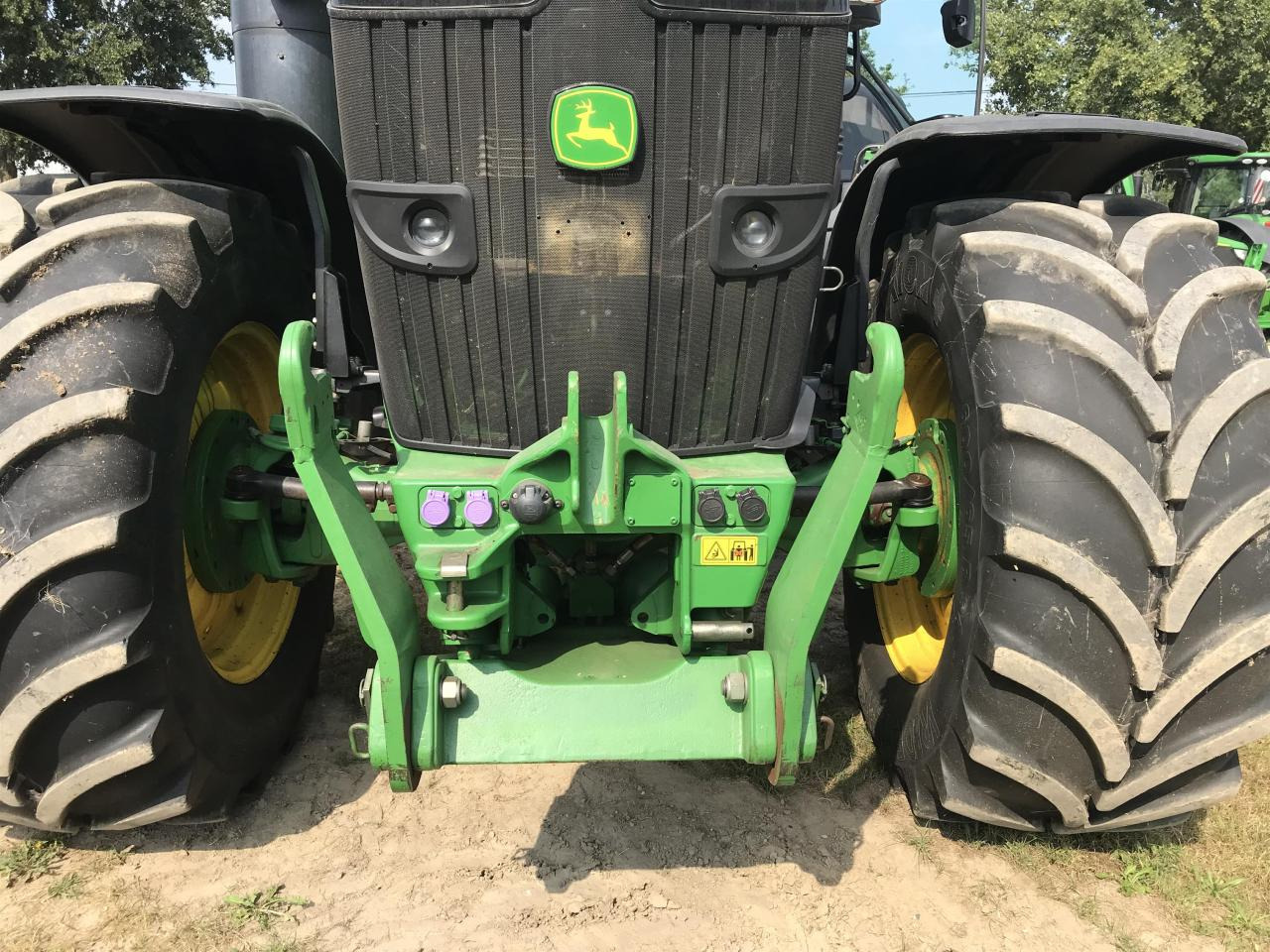 John Deere 7310R - Farm tractor: picture 4 John Deere 7310R - Farm tractor: picture 4