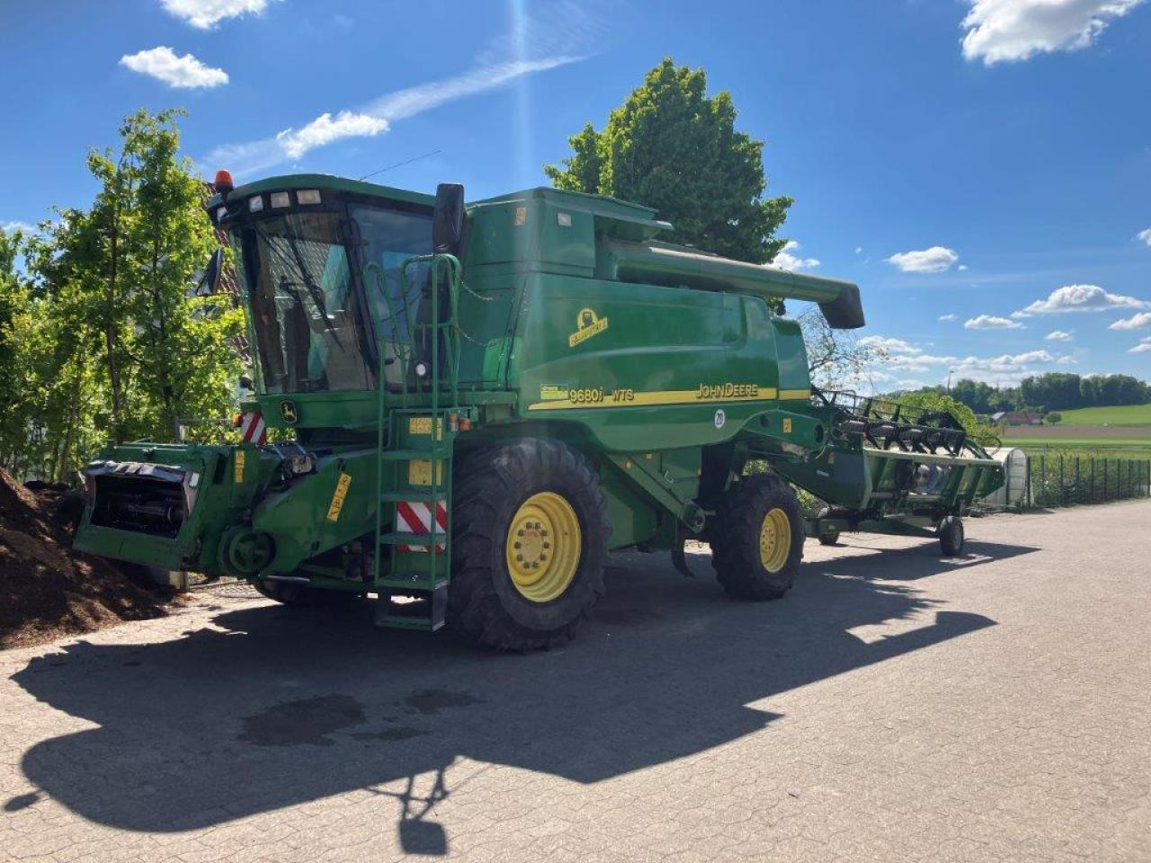 John Deere 9680I WTS HM - Combine harvester: picture 1 John Deere 9680I WTS HM - Combine harvester: picture 1