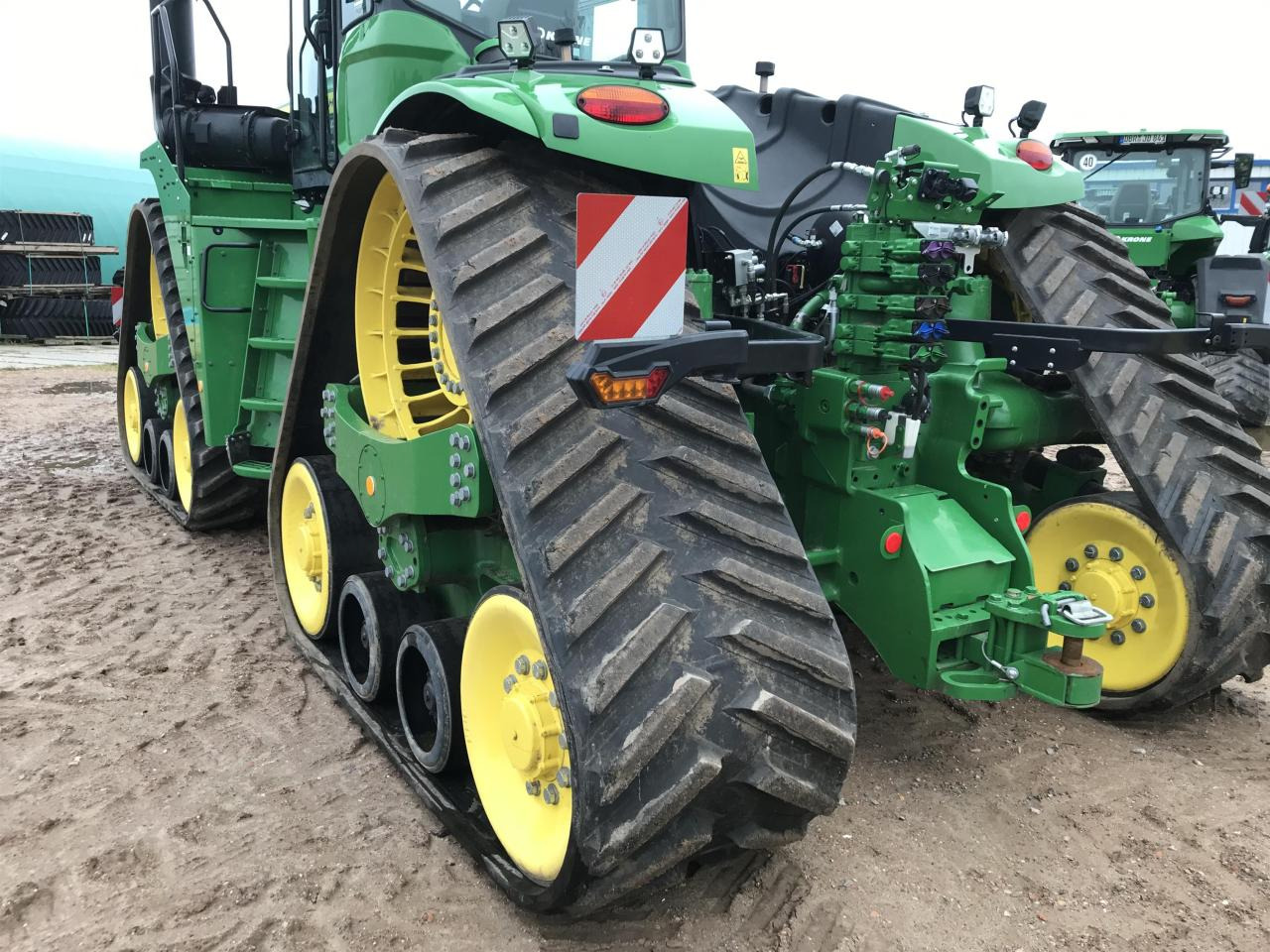 Farm tractor John Deere 9RX 640: picture 11