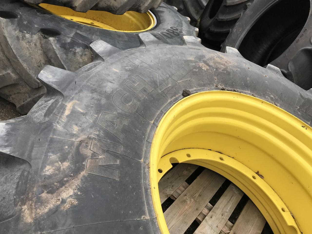 Michelin 650/85R38 - Tire for Agricultural machinery: picture 4 Michelin 650/85R38 - Tire for Agricultural machinery: picture 4