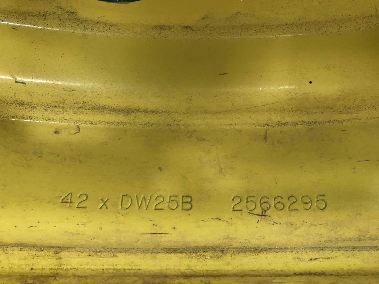 Trelleborg 710/75R42 - Tire for Agricultural machinery: picture 3 Trelleborg 710/75R42 - Tire for Agricultural machinery: picture 3