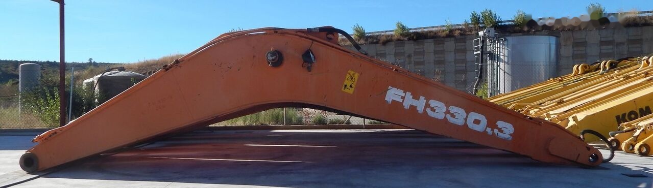 Fiat-Hitachi PLUMA FH330 Fiat-Hitachi FH330 - Boom for Excavator: picture 2 Fiat-Hitachi PLUMA FH330 Fiat-Hitachi FH330 - Boom for Excavator: picture 2