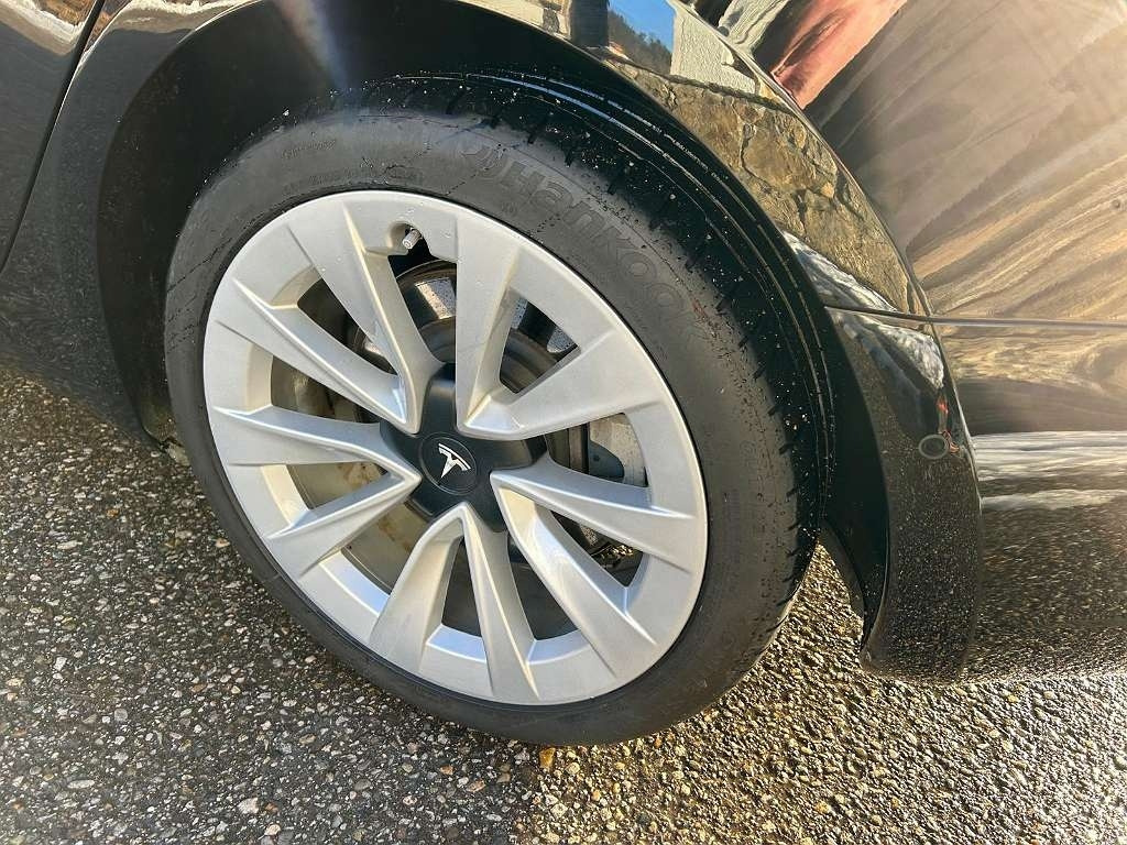 Car Tesla Model 3 Long Range: picture 12 Car Tesla Model 3 Long Range: picture 12