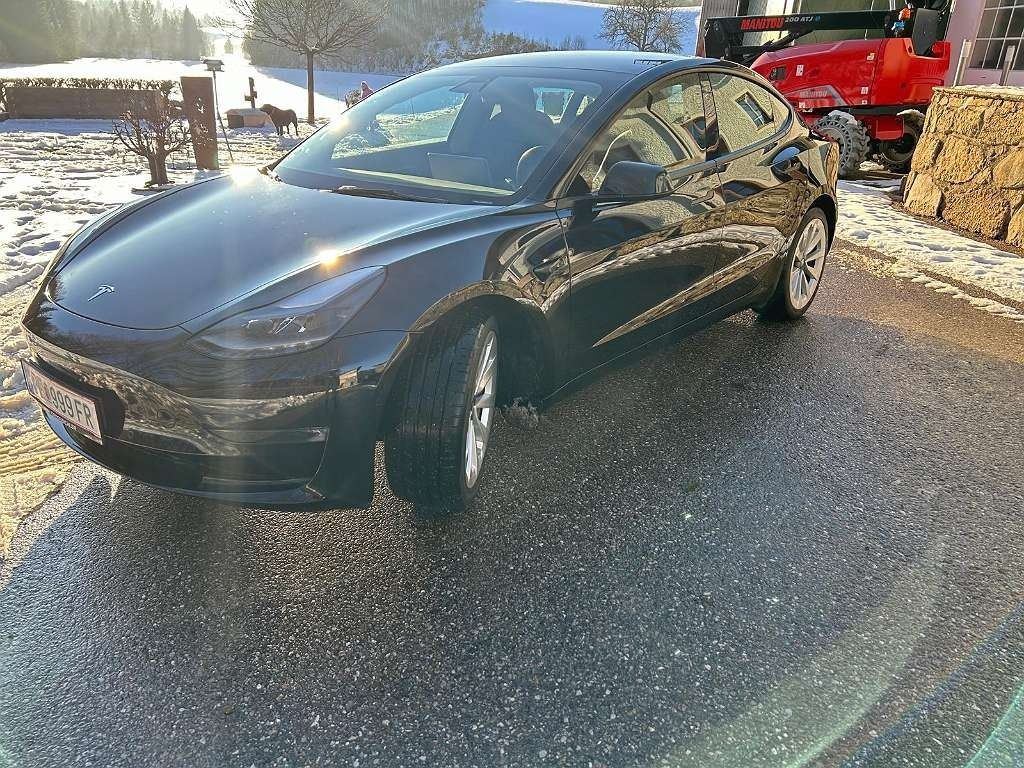 Car Tesla Model 3 Long Range: picture 15 Car Tesla Model 3 Long Range: picture 15