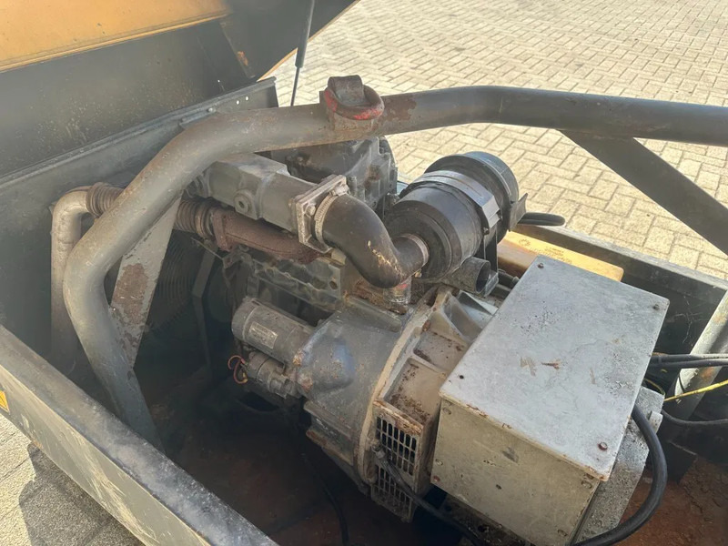 Atlas-Copco Deutz F2M 2011 Stamford 12 KVA generatorset - Generator set: picture 3 Atlas-Copco Deutz F2M 2011 Stamford 12 KVA generatorset - Generator set: picture 3