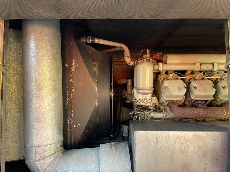 Deutz F12M 716 Bredenoord AEG 250 kVA Silent generatorset op aanhanger - Generator set: picture 2 Deutz F12M 716 Bredenoord AEG 250 kVA Silent generatorset op aanhanger - Generator set: picture 2