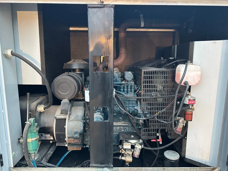 Europower EPUS44TDE Kubota Leroy Somer 44 kVA Supersilent Rental generatorset - Generator set: picture 5 Europower EPUS44TDE Kubota Leroy Somer 44 kVA Supersilent Rental generatorset - Generator set: picture 5