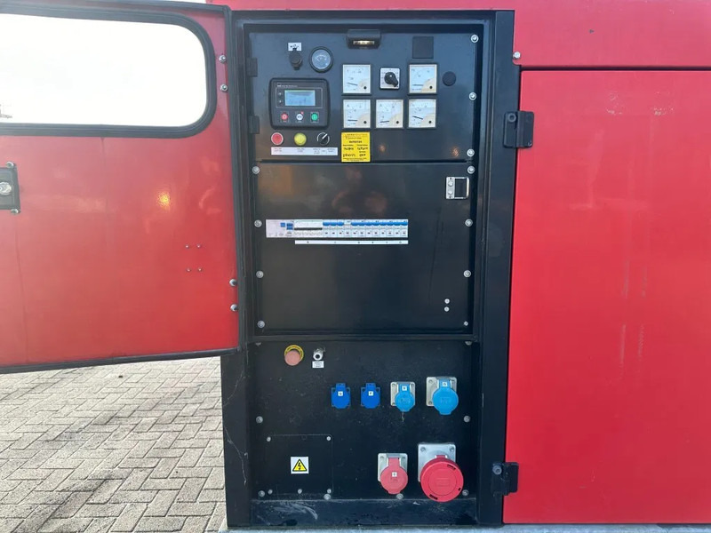 Europower EPUS44TDE Kubota Leroy Somer 44 kVA Supersilent Rental generatorset - Generator set: picture 2 Europower EPUS44TDE Kubota Leroy Somer 44 kVA Supersilent Rental generatorset - Generator set: picture 2