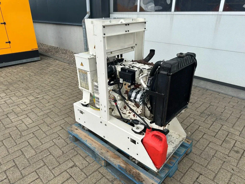 FG Wilson Lister Stamford 11.5 kVA generatorset - Generator set: picture 2 FG Wilson Lister Stamford 11.5 kVA generatorset - Generator set: picture 2