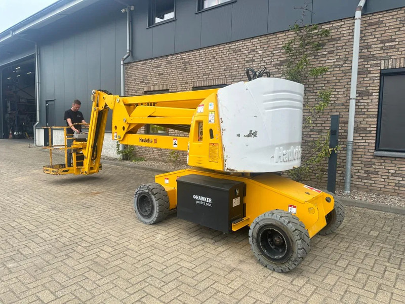 Haulotte HA15IP 15 meter werkhoogte Knikarm Elektra Hoogwerker as New ! Accu 2020 - Articulated boom: picture 5 Haulotte HA15IP 15 meter werkhoogte Knikarm Elektra Hoogwerker as New ! Accu 2020 - Articulated boom: picture 5