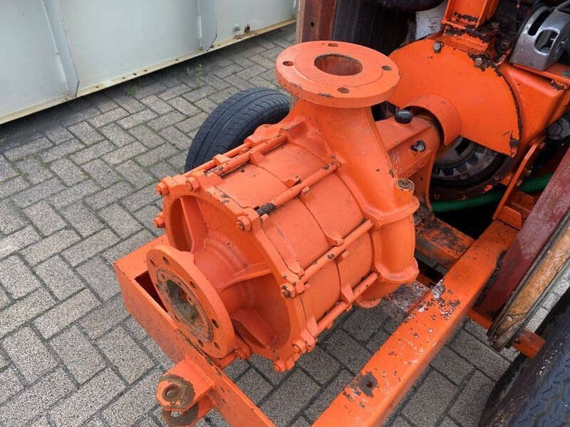 Iveco 8061 I 25.00 Waterpomp Caprari 144 m3 / h 12 Bar Mobiele Beregenings pompset - Water pump: picture 3 Iveco 8061 I 25.00 Waterpomp Caprari 144 m3 / h 12 Bar Mobiele Beregenings pompset - Water pump: picture 3
