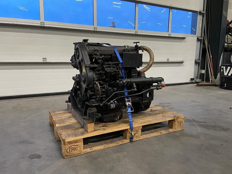 Iveco Fiat 8141 Diesel Motor 4 cilinder 53 kW / 74 PK Diesel Engine - Engine for Truck: picture 2 Iveco Fiat 8141 Diesel Motor 4 cilinder 53 kW / 74 PK Diesel Engine - Engine for Truck: picture 2