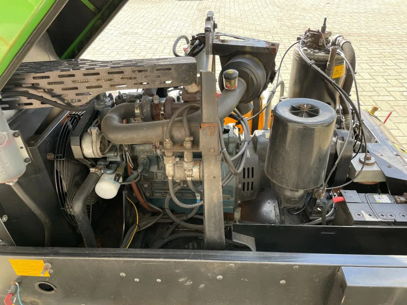 Air compressor Kaeser M43 Kubota 4,2 m3 / min 7 Bar 30 kW Silent Diesel Compressor: picture 12