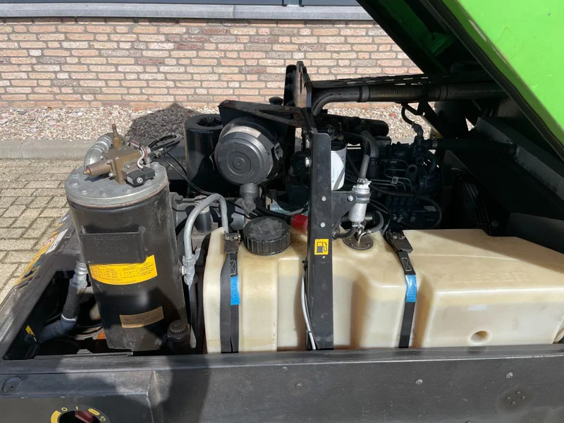 Air compressor Kaeser M43 Kubota 4,2 m3 / min 7 Bar 30 kW Silent Diesel Compressor: picture 11