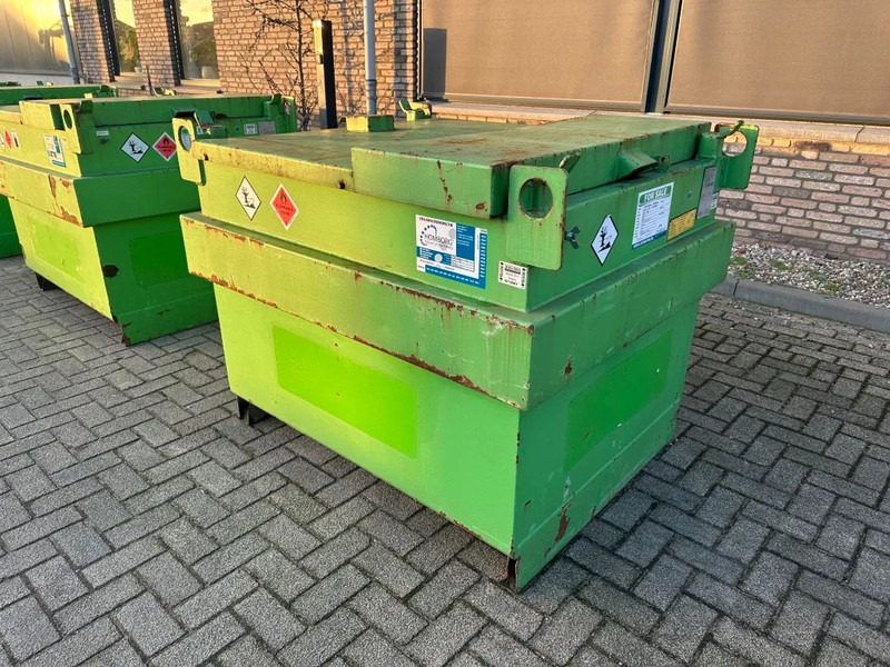 Kiwa IBC Steenbergen 750 liter Dieseltank met Handpomp Milieutank - Shipping container: picture 1 Kiwa IBC Steenbergen 750 liter Dieseltank met Handpomp Milieutank - Shipping container: picture 1
