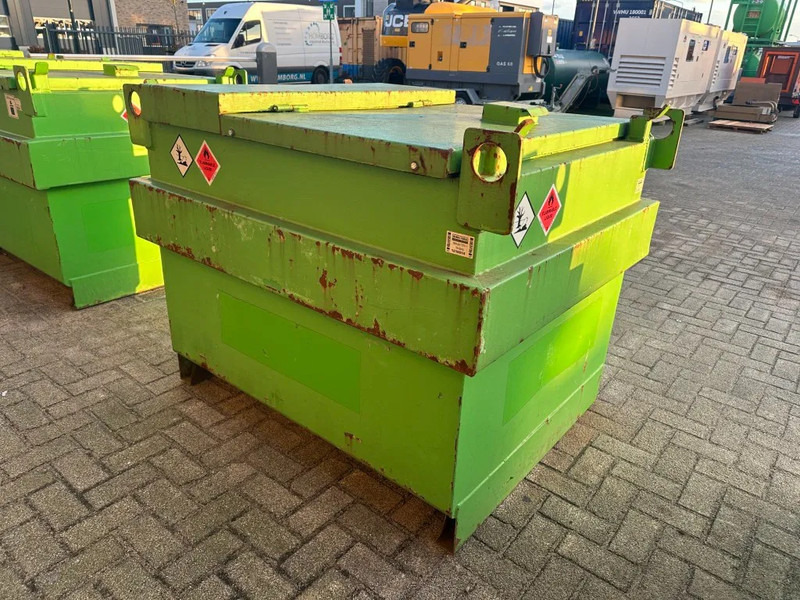 Kiwa IBC Steenbergen 750 liter Dieseltank met Handpomp Milieutank - Storage tank: picture 4 Kiwa IBC Steenbergen 750 liter Dieseltank met Handpomp Milieutank - Storage tank: picture 4