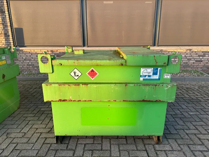 Kiwa IBC Steenbergen 750 liter Dieseltank met Handpomp Milieutank - Shipping container: picture 2 Kiwa IBC Steenbergen 750 liter Dieseltank met Handpomp Milieutank - Shipping container: picture 2