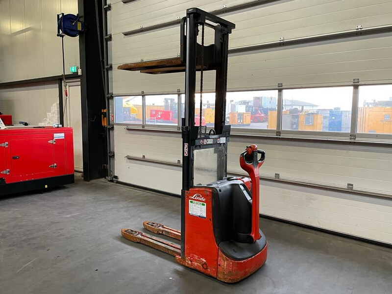Linde D08 Stapelaar 1.8 ton 210 cm Hefhoogte Stapelaar - Stacker: picture 3 Linde D08 Stapelaar 1.8 ton 210 cm Hefhoogte Stapelaar - Stacker: picture 3