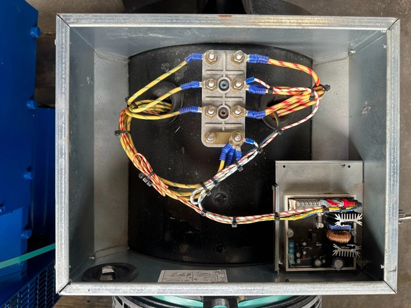 MECC ALTE SPA ECO 28-SN/4 Alternator 17 kVA Generatordeel 400 Volt - Generator set: picture 5 MECC ALTE SPA ECO 28-SN/4 Alternator 17 kVA Generatordeel 400 Volt - Generator set: picture 5