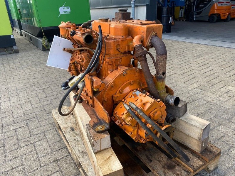 Mitsubishi S3E-2 25 PK Marine Diesel Motor met keerkoppeling - Engine: picture 3 Mitsubishi S3E-2 25 PK Marine Diesel Motor met keerkoppeling - Engine: picture 3