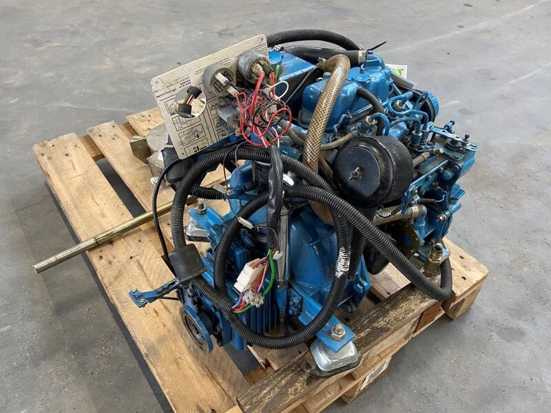 Mitsubishi Solé L2E 11 PK diesel marine motor met keerkoppeling - Engine: picture 5 Mitsubishi Solé L2E 11 PK diesel marine motor met keerkoppeling - Engine: picture 5