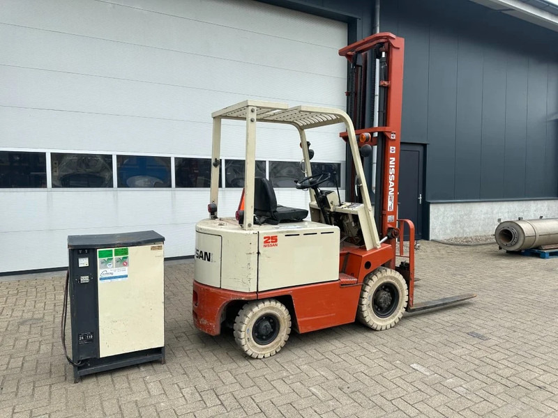Electric forklift Nissan 2.5 ton Duplex Elektra Heftruck 5 meter hefhoogte: picture 12 Electric forklift Nissan 2.5 ton Duplex Elektra Heftruck 5 meter hefhoogte: picture 12