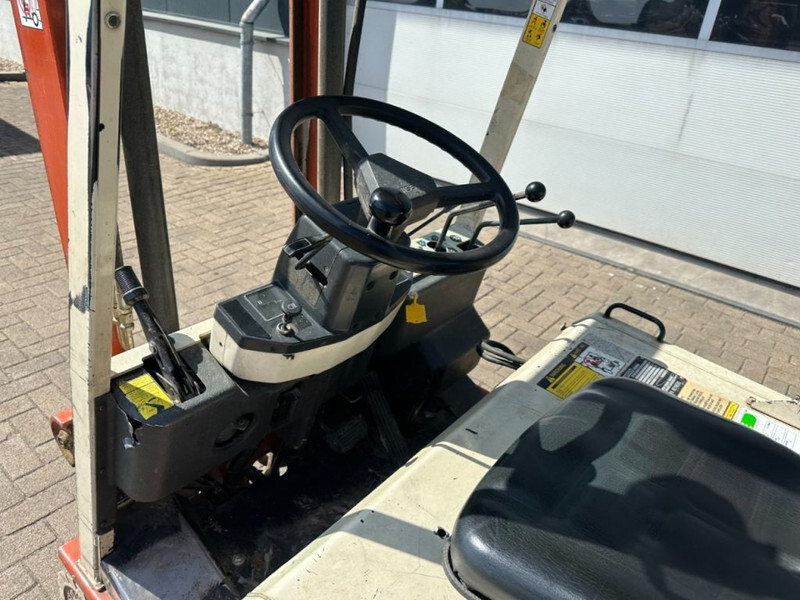 Nissan N01L18U 1.8 ton Triplex Freelift Sideshift Elektra Heftruck Accu 2016 ! - Electric forklift: picture 5 Nissan N01L18U 1.8 ton Triplex Freelift Sideshift Elektra Heftruck Accu 2016 ! - Electric forklift: picture 5