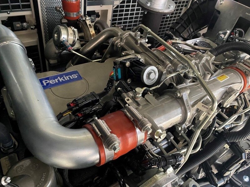 Perkins 275 kVA - 1206D-70TTAG3 Stamford 275 kVA Supersilent generatorset New ! - Generator set: picture 5 Perkins 275 kVA - 1206D-70TTAG3 Stamford 275 kVA Supersilent generatorset New ! - Generator set: picture 5