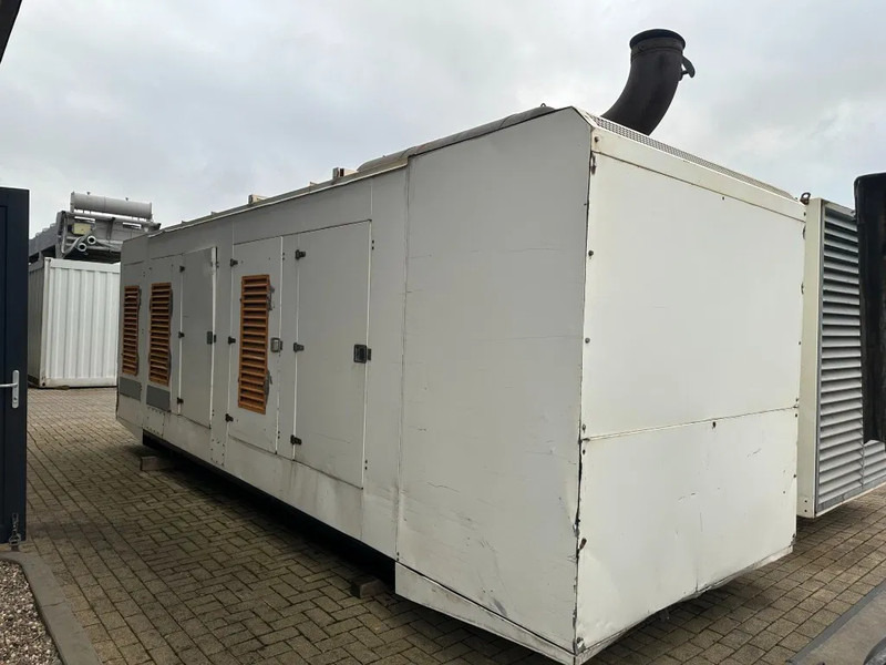 Perkins 4006-23TAG3A Stamford 900 kVA Silent generatorset - Generator set: picture 5 Perkins 4006-23TAG3A Stamford 900 kVA Silent generatorset - Generator set: picture 5