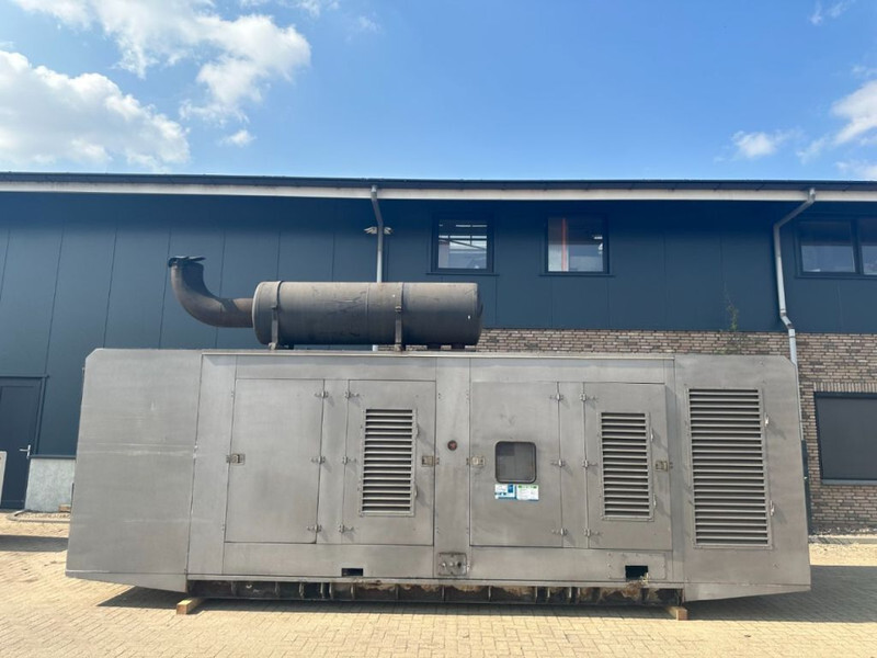 Perkins 4006-23TAG3A Stamford 900 kVA Silent generatorset - Generator set: picture 1 Perkins 4006-23TAG3A Stamford 900 kVA Silent generatorset - Generator set: picture 1