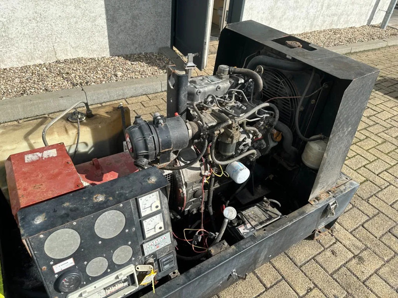 Pramac Yanmar 3TNE88-PG Mecc Alte Spa 15 kVA Silent generatorset - Generator set: picture 5 Pramac Yanmar 3TNE88-PG Mecc Alte Spa 15 kVA Silent generatorset - Generator set: picture 5