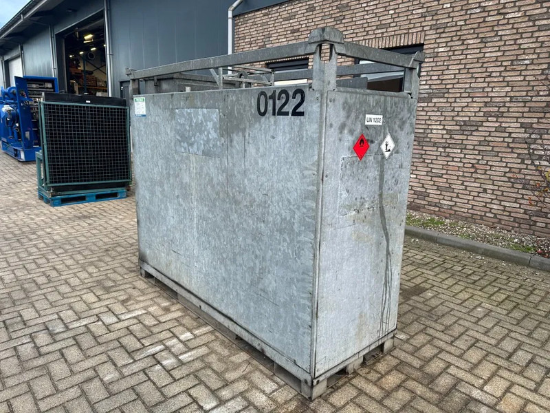 Rietbergwerke 2400 liter gegalvaniseerde dubbelwandige IBC Dieseltank - Shipping container: picture 1 Rietbergwerke 2400 liter gegalvaniseerde dubbelwandige IBC Dieseltank - Shipping container: picture 1