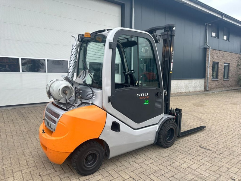 Still RX70-30T 3 ton Triplex Freelift Sideshift LPG Heftruck - LPG forklift: picture 3 Still RX70-30T 3 ton Triplex Freelift Sideshift LPG Heftruck - LPG forklift: picture 3