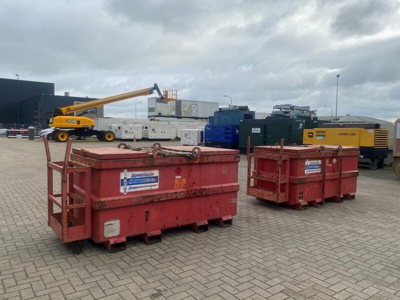 Tolsma Kiwa IBC 1000 liter dieseltank met handpomp - Storage tank: picture 5 Tolsma Kiwa IBC 1000 liter dieseltank met handpomp - Storage tank: picture 5