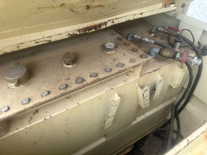 Storage tank Tolsma Kiwa IBC 1150 liter Dieseltank Milieutank: picture 8 Storage tank Tolsma Kiwa IBC 1150 liter Dieseltank Milieutank: picture 8