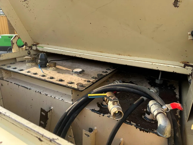 Tolsma Kiwa IBC 3000 liter Dieseltank Milieutank - Storage tank: picture 5 Tolsma Kiwa IBC 3000 liter Dieseltank Milieutank - Storage tank: picture 5