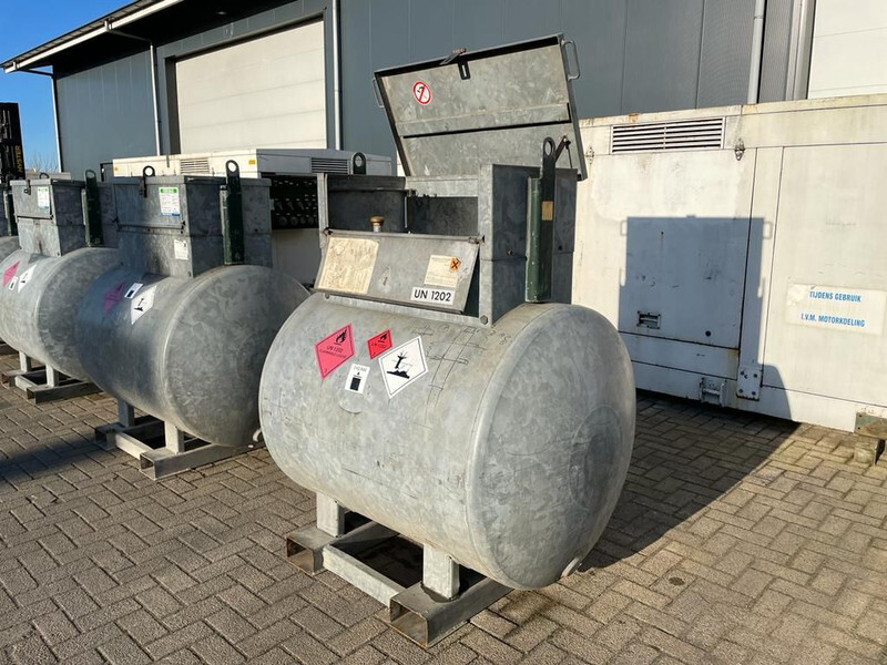 Dieseltank Rietberg 1000 liter Dieseltank Gegalvaniseerd IBC met keuring ! - Storage tank: picture 2 Dieseltank Rietberg 1000 liter Dieseltank Gegalvaniseerd IBC met keuring ! - Storage tank: picture 2
