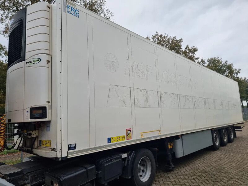 Schmitz Cargobull SCB*S3B / OL-69-YV - Refrigerator semi-trailer: picture 1 Schmitz Cargobull SCB*S3B / OL-69-YV - Refrigerator semi-trailer: picture 1